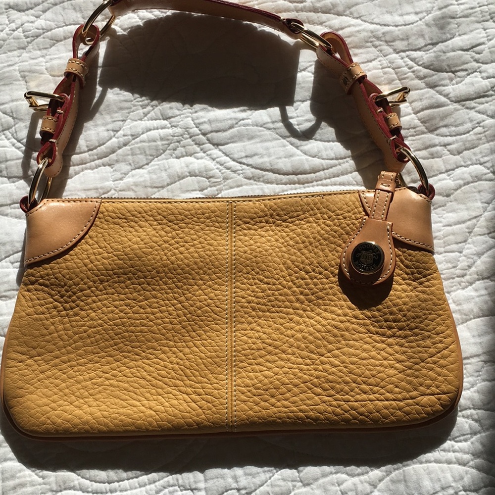 Rooney and Burke yellowish tan shoulder bag